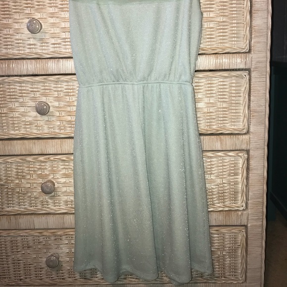 Mint dress - Picture 2 of 2